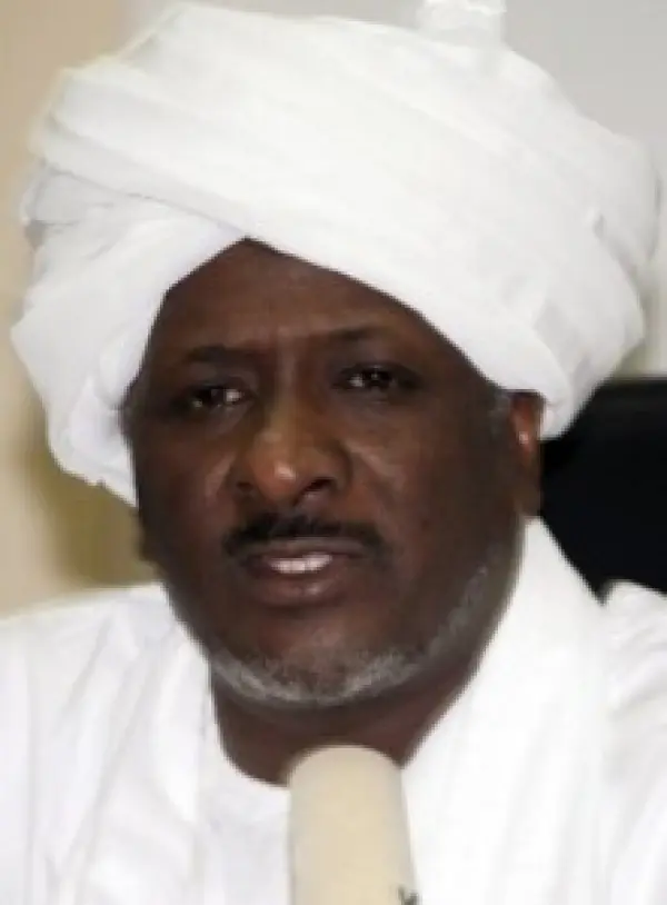 علي محمود عبد الرسول وزير المالية السابق