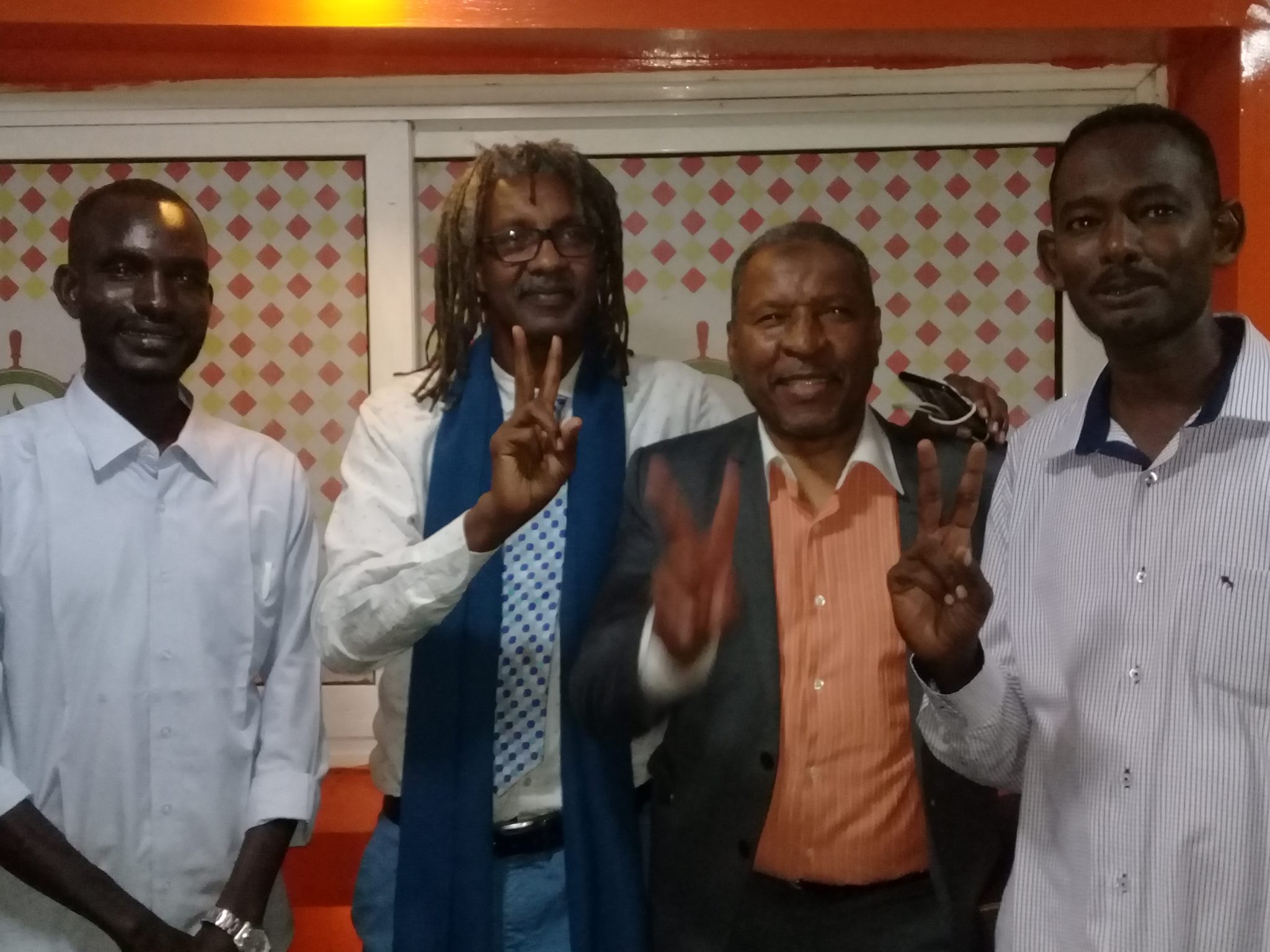 شبكة الصحفيين السودانيين تكرم الاستاذ عبدالرحمن الأمين