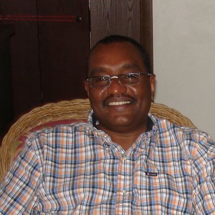 معتصم اقرع