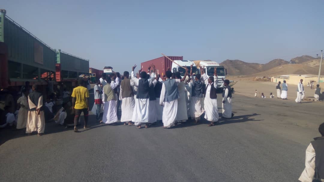 مناصرو تِرك يغلقون الميناء الجنوبي ببورتسودان