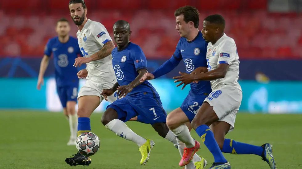 جانب من مباراة تشلسي الانكليزي وبورتو البرتغالي في اياب الدور ربع النهائي لدوري ابطال اوروبا