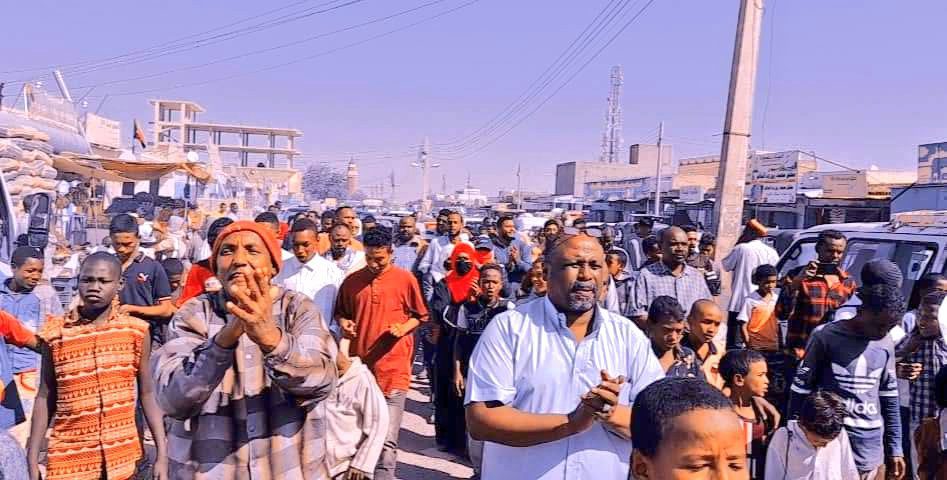 صور من مدينة #الدويم في ولاية النيل الابيض # في #مليونية30يناير رفضا للإنقلاب العسكري.
