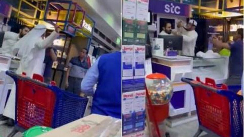 صورة من مقطع الفيديو المتداول للاعتداء على موظف وافد في الكويت