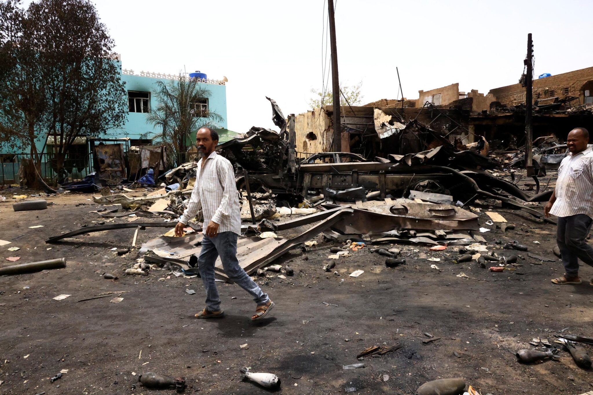 الاشتباكات بين الجيش والدعم السريع