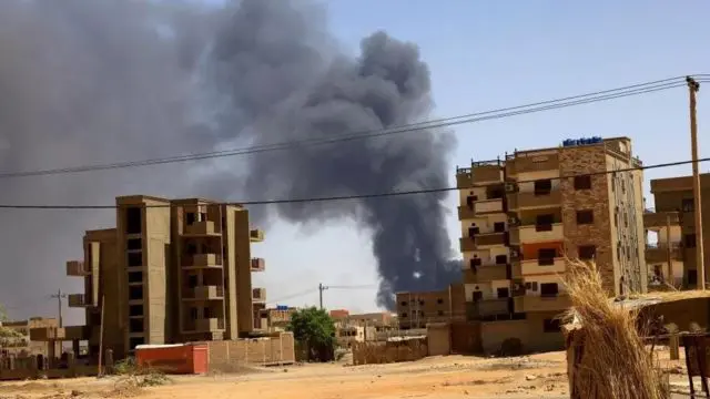 اشتباكات-السودان:-الجيش-يقاتل-من-أجل-الاحتفاظ-بالقاعدة-الجوية-في-وادي-سيدنا