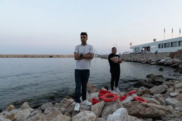 ناجون-من-غرق-قارب-المهاجرين-قبالة-اليونان:-“يريدون-إسكاتنا”
