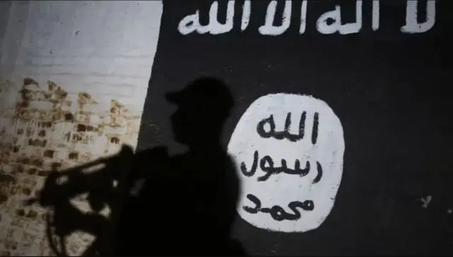 مقتل-ما-لا-يقل-عن-23-جنديا-سوريا-في-هجوم-على-حافلة-عسكرية-شرقي-البلاد