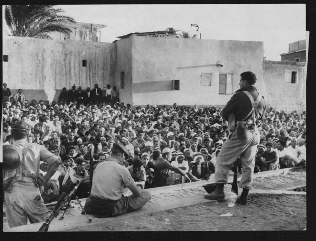الجيش الإسرائيلي يحتجز المئات من سكان غزة بعد اجتياحه القطاع خلال عملية