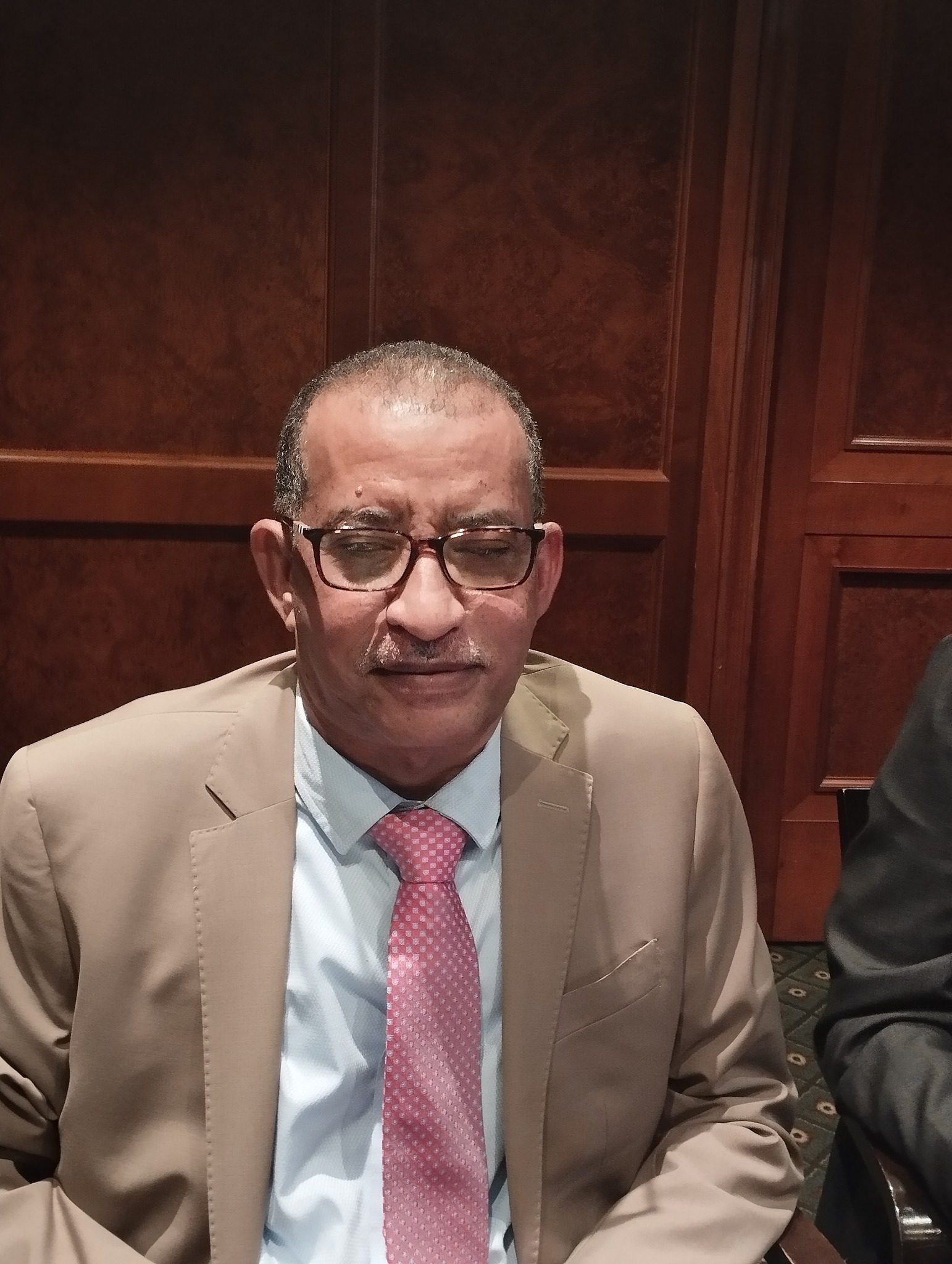 الأستاذ عمر الدقير