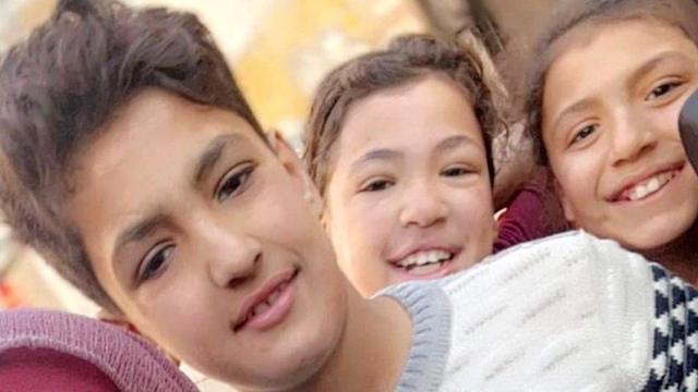 ألما وشقيقتها رحاب وشقيقها غانم