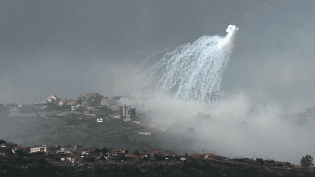 صورة لقذيفة في الجو