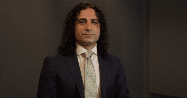 كان طارق حبش، يشغل منصب مساعد الوزير في إدارة سياسة التعامل مع ديون الطلبة في الجامعات في أمريكا