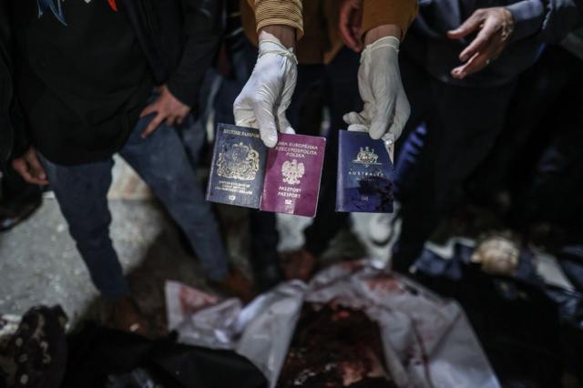 مقتل أجانب من منظمة المطبخ العالمي الخيرية في قصف إسرائيلي وسط غزة