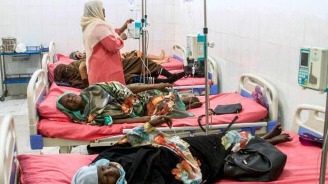 مريضات في قسم الأورام بمستشفى القضارف يتلقين العلاج