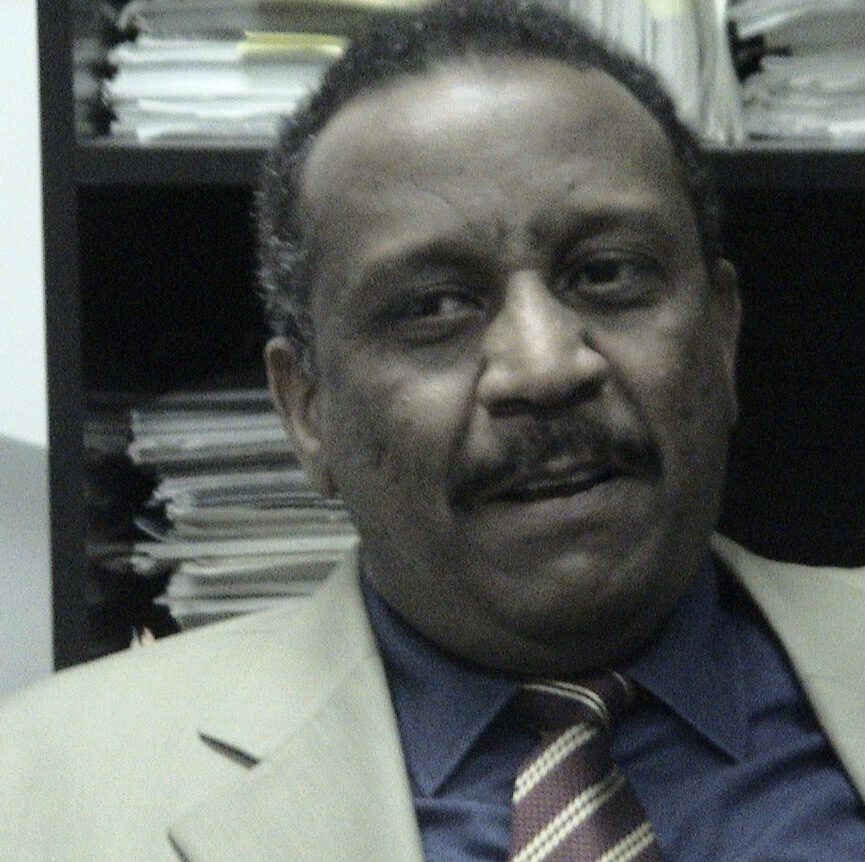 عاطف عبدالله