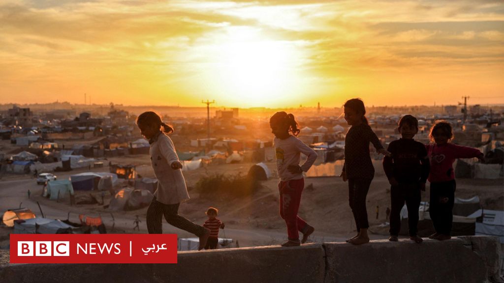 إسرائيل-وحماس-تتبادلان-الاتهامات-بشأن-عرقلة-اتفاق-وقف-إطلاق-النار،-والجيش-الإسرائيلي-يعلن-سقوط-طائرة-مسيّرة-في-منطقة-مفتوحة