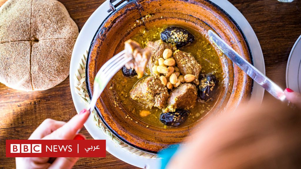 نكهةٌ-بين-الحموضة-والحلاوة،-ما-سرّ-وصفة-طاجين-اللحم-بالبرقوق-في-المغرب-والجزائر؟