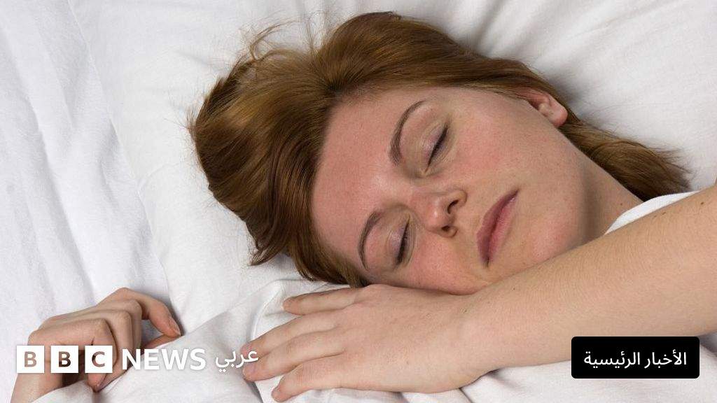هل-تتحدث-أثناء-نومك-ولا-تعرف-ما-الأسباب؟