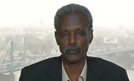 كمال كرار