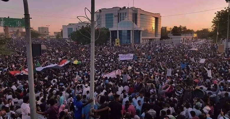 الراكوبة تنشر مقال النقيب حامد عثمان الجامد في ذكرى 6 أبريل صحيفة الراكوبة