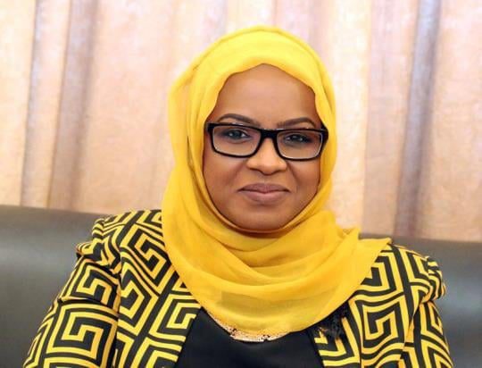 لينا الشيخ وزيرة العمل والتنمية الاجتماعية