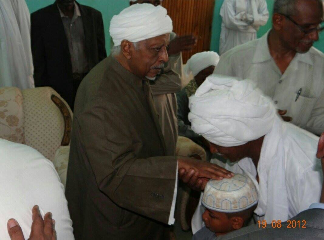 محمد عثمان الميرغني وأحد مريديه