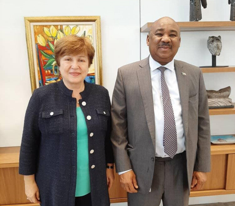 وزير المالية والتخطيط الإقتصادي السوداني والسيدة كريستالينا غورغييفا المديرة التنفيذية لصندوق النقد الدولى بمقر الصندوق #بواشنطن .