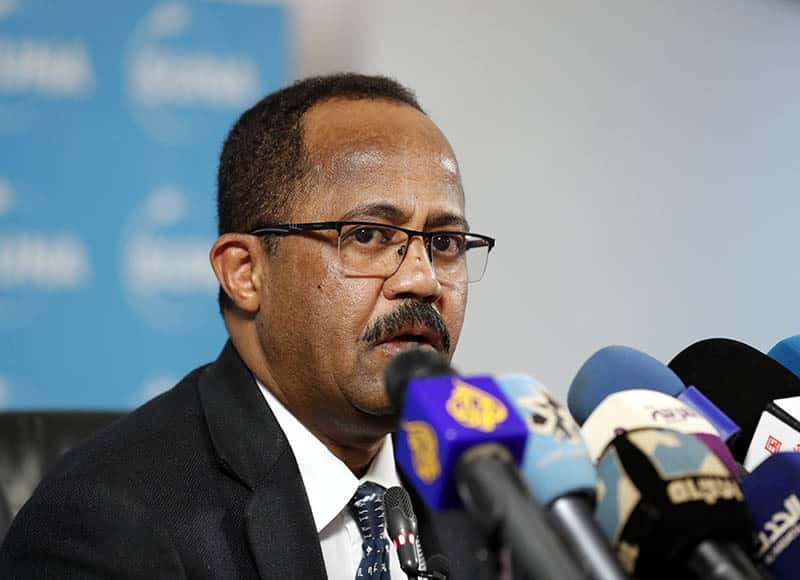 د. أكرم علي التوم