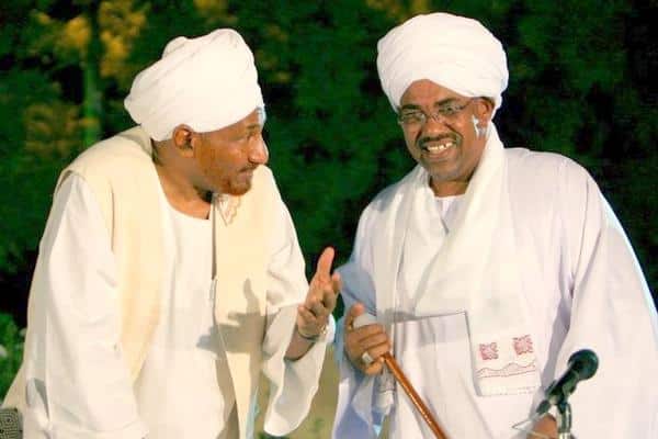 الصادق المهدي وعمر البشير
