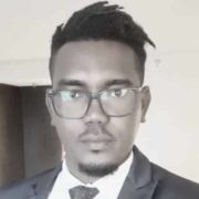 صورة د. ماندي كاتو