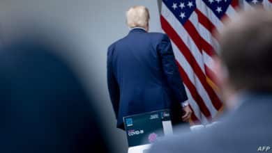 ترمب، أنهى مؤتمره الصحافي بشكل مفاجئ وغادره