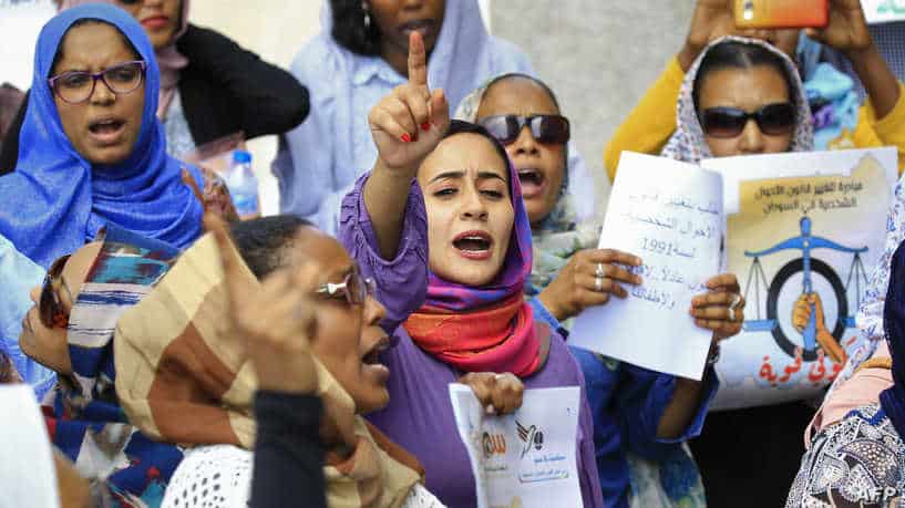 تظاهرة نسوية في السودان للمطالبة بتعديل قوانين ظالمة بحق النساء أقرت في عهد عمر البشير