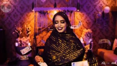 فيديو: الفنانة منى منت دندني ... ساكن بالي وعارف حالي