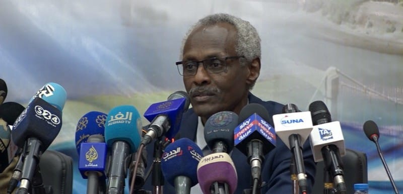 وزير الري ياسر عباس