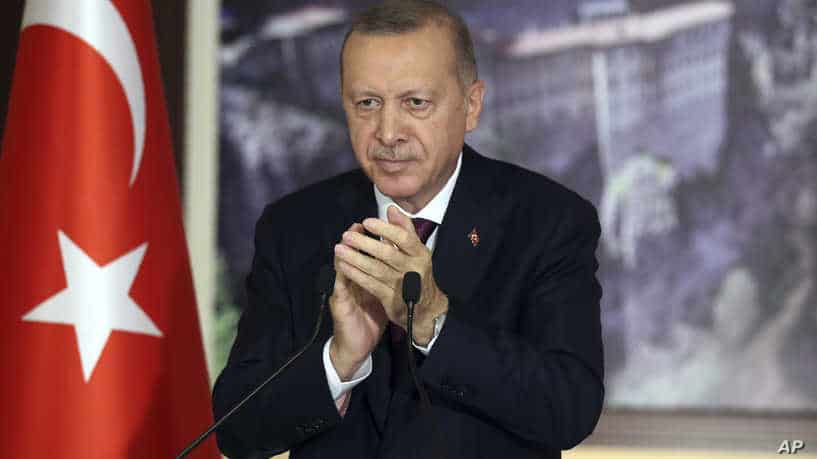 فريق إردوغان يعلم أن أي إعلان للخلافة، حتى ولو كانت رمزية، من قبل إردوغان، قد يفقده شعبيته داخل تركيا