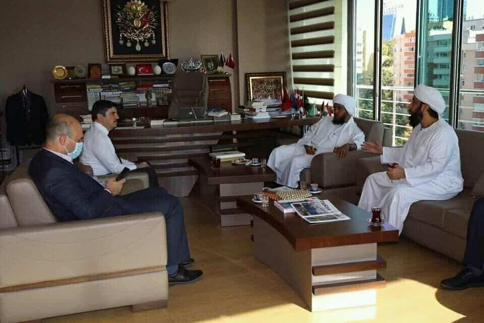مستشار اردوغان يجتمع بعبدالحي يوسف