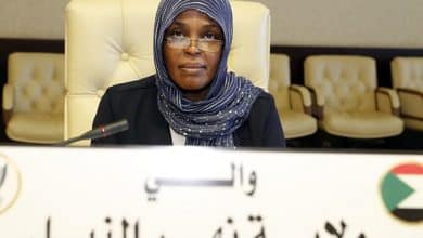 الدكتور آمنة والي نهر النيل