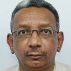 صورة تيسير حسن ادريس