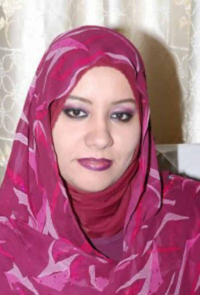 المذيعة شذى عبدالعال