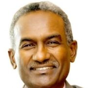 صورة د. عيسى محمد عبد اللطيف