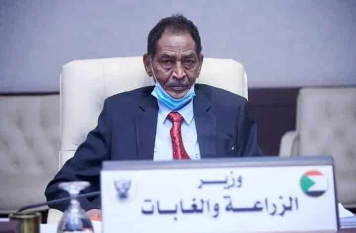 وزير الزراعة والغابات بروفيسور الطاهر حربي