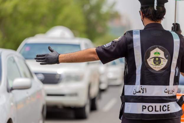 السعودية تفرض غرامات على المنشآت والأفراد الذين يخالفون الإجراءات الوقائية