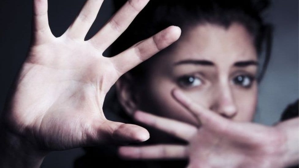صورة تعبيرية عن تعنيف المرأة