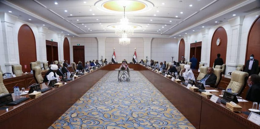 رئيس مجلس السيادة الانتقالي عبد الفتاح البرهان يترأس اجتماع المجلس الأعلى للسلام