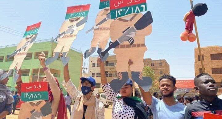 الثوار طالبوا بالقصاص من الدعم السريع في قضية الشهيد حنفي عبدالشكور
