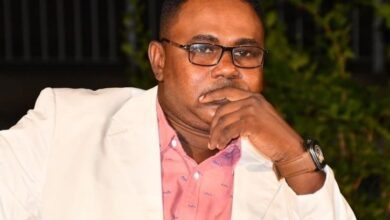 الصحفي سامي الطيب المدير الاداري بصحيفة المواكب