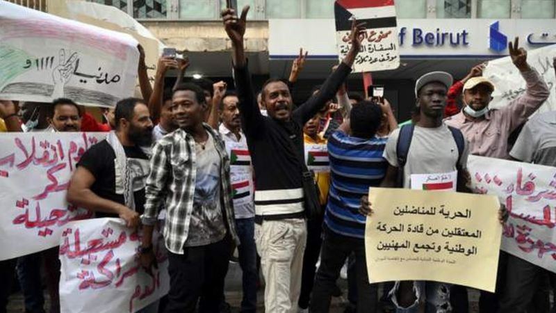 أنصار الحكم المدني قد دعوا الى تظاهرات "مليونية" السبت EPA
