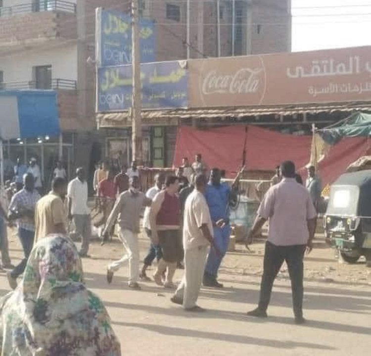 بائع شاورما تم اعتقاله لأنه كان يسكن في عمارة بعيدة عن العمارة المشتبه وجود عناصر ارهابية فيها