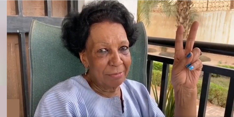 الأستاذة نعمات مالك