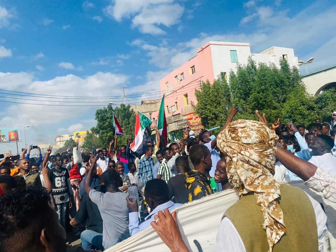 ثوار بورتسودان في مليونية 19 ديسمبر